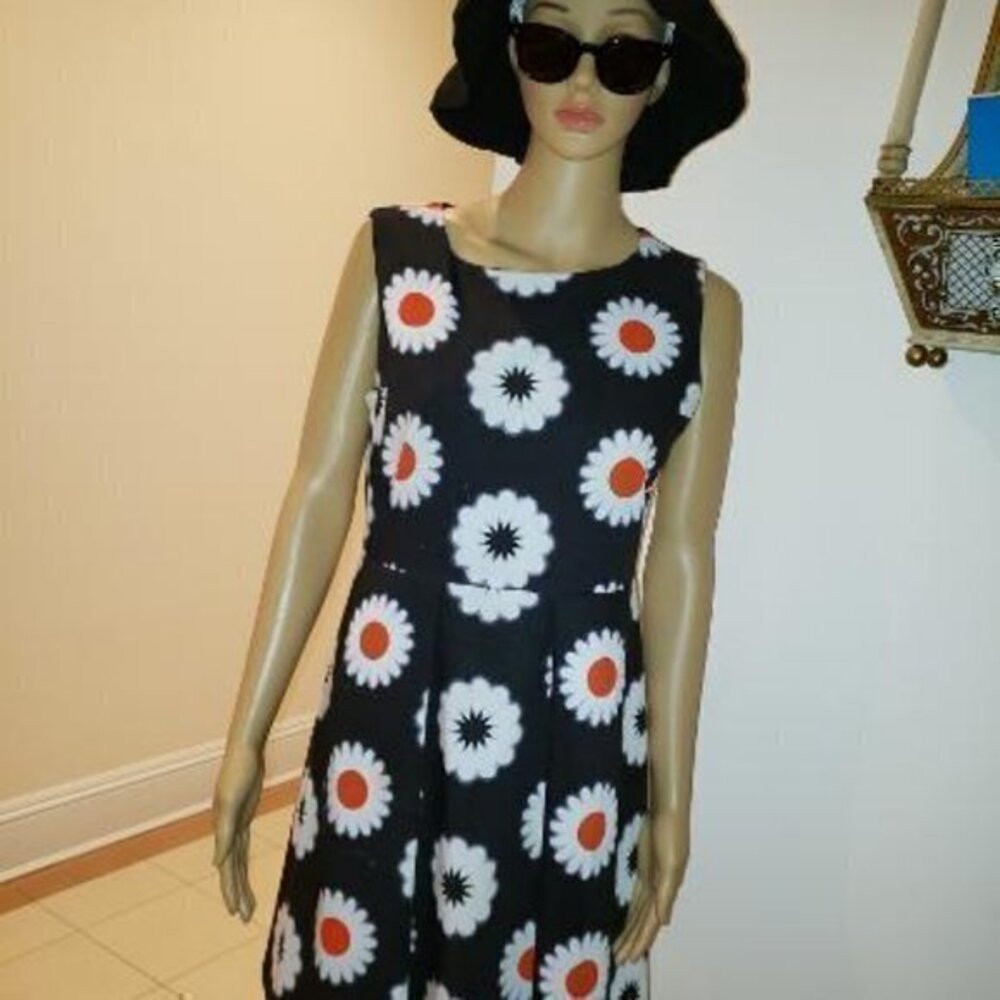 Dress in black with white and red flowers